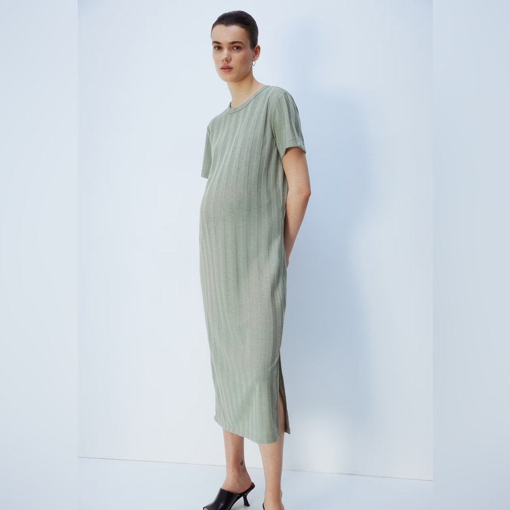H&M Mama Maternity Ribbed Green Dress